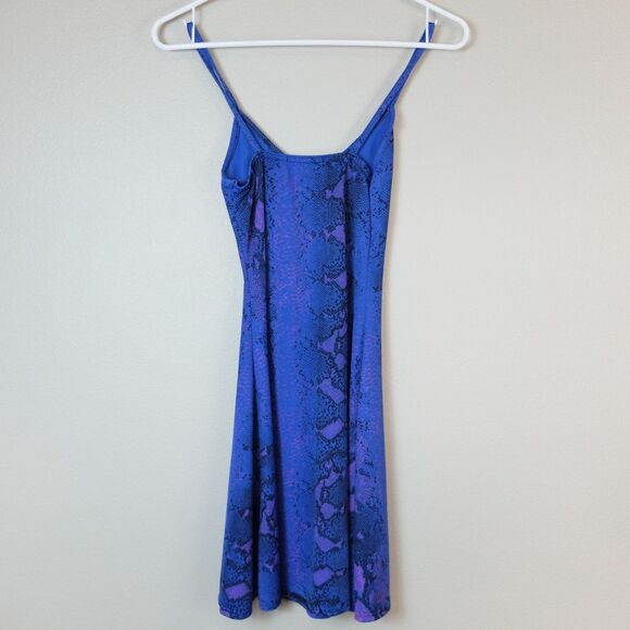 Missguided Blue Snake Print Skater Dress Size 2 - Picture 9 of 9